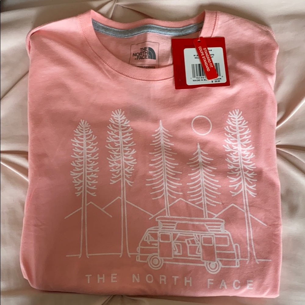 NWT The North Face Tee